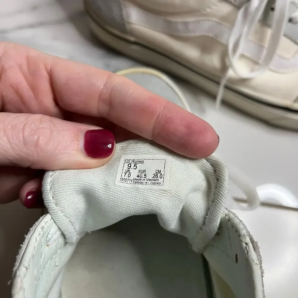 Vans Skateboard Women's Cream Gray Low Top Suede Leather Sneakers Sz 9.5 Classic